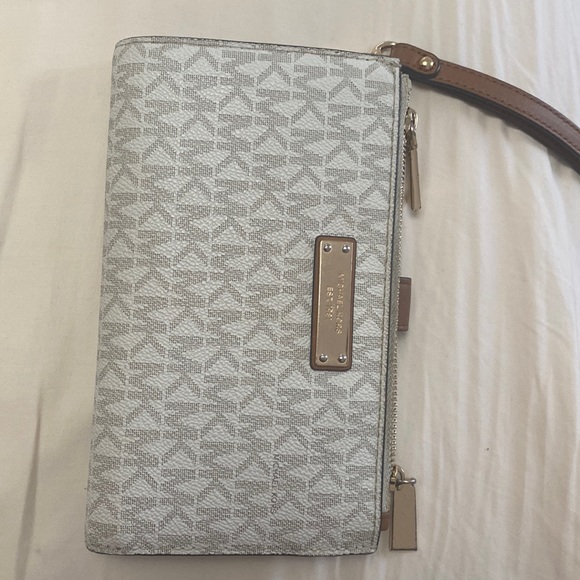kors wallet mk adele smartphone wristlet